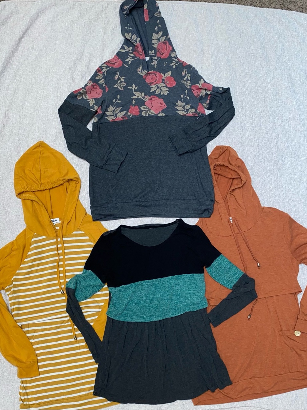 Bearsland & Ginkana Size S Nursing Hoodie Tops Bundle Pack 4 Tops